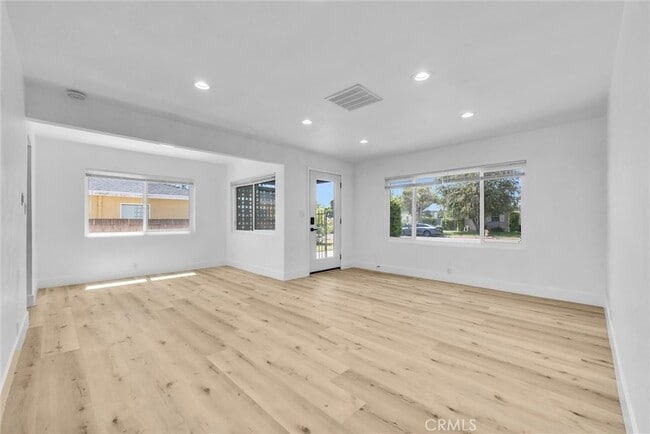 Photo - 5224 Hallowell Ave