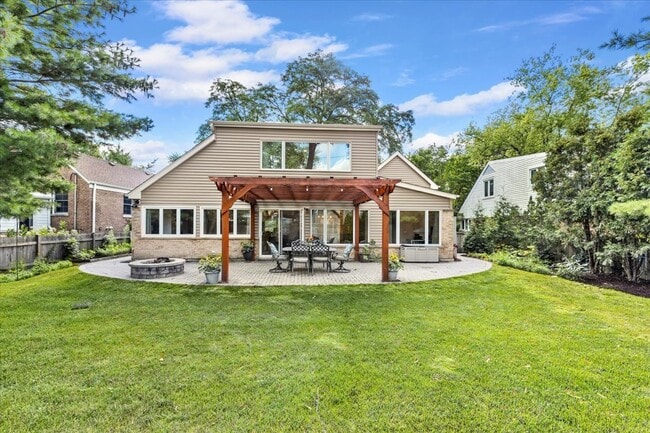 Photo - 40 Williamsburg Rd