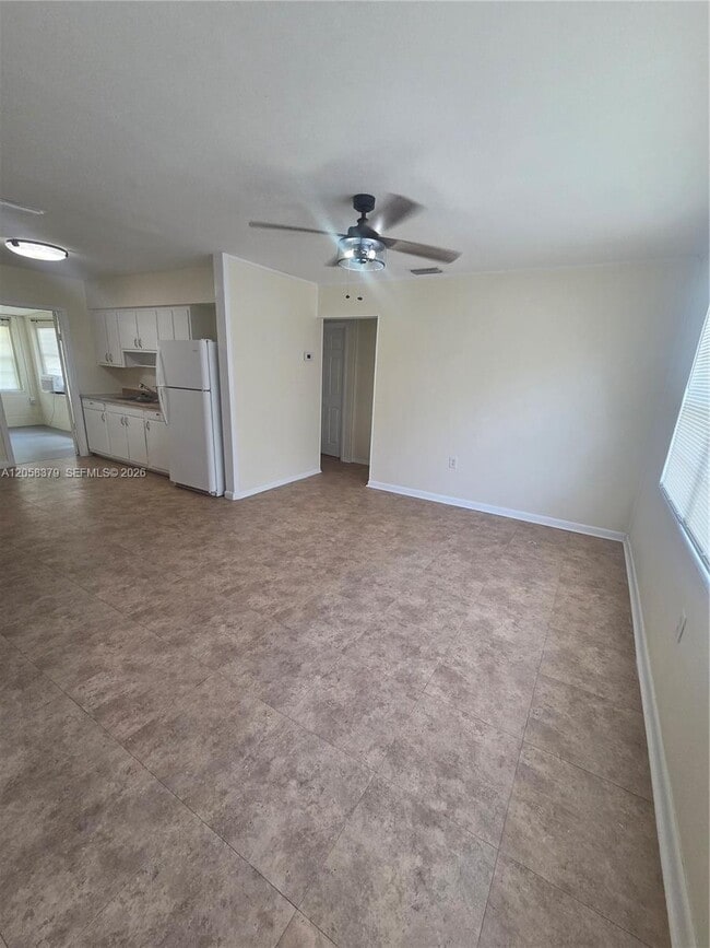 Photo - 338 Hosbine St