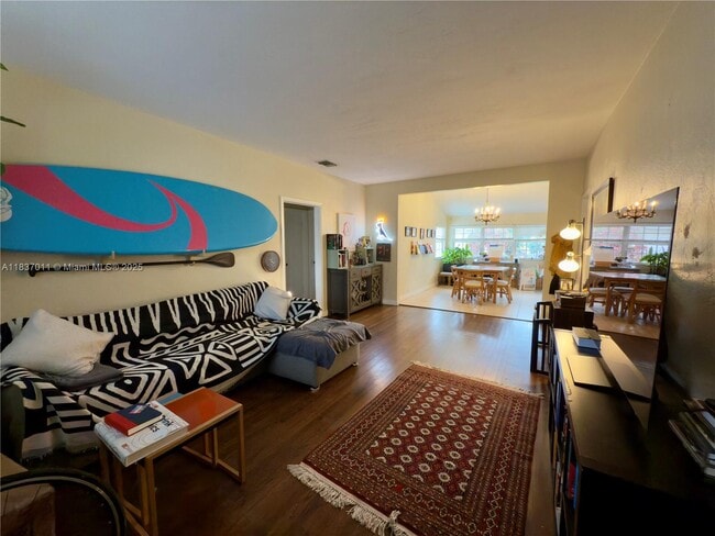 Photo - 16 Malaga Ave