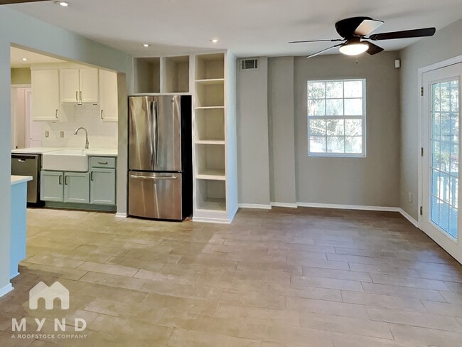 Photo - 3120 Skyland Dr NE