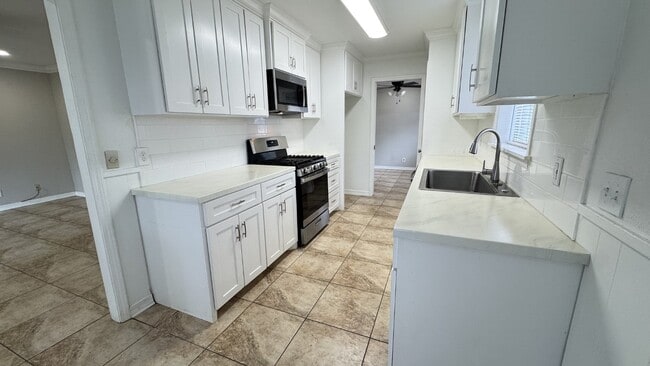 Photo - 123 Roxanna Dr