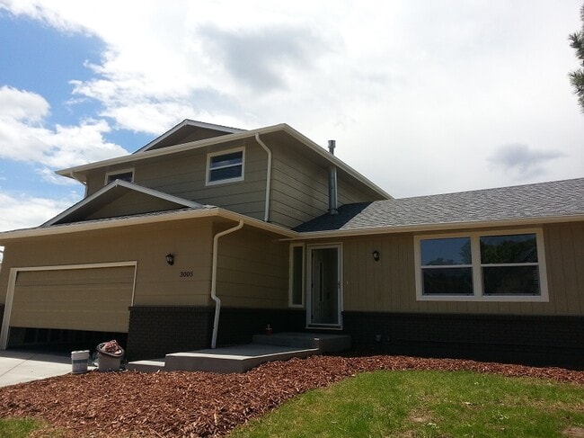 Building Photo - 3005 Marshall Ash Dr