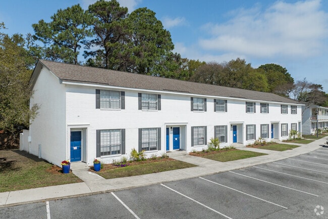 Oakleaf Townhomes