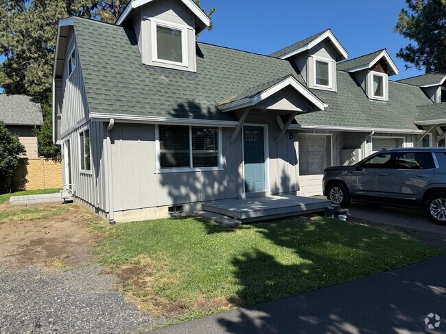 Building Photo - cle3 Unit B Rental