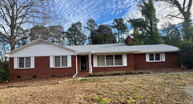 Building Photo - Move-in Ready!