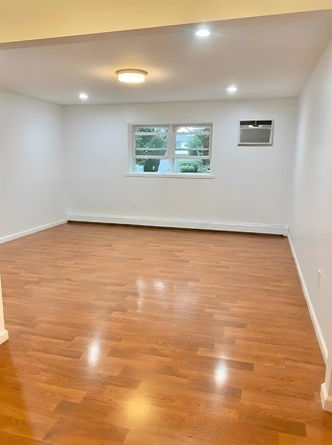 Photo - 309 Julianne Terrace Unit 1