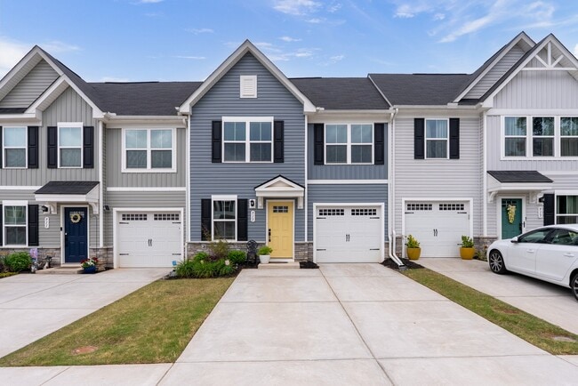 Building Photo - 913 Leyburn Ln