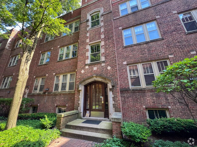 Building Photo - 219 N Oak Park Ave Unit 1W Rental