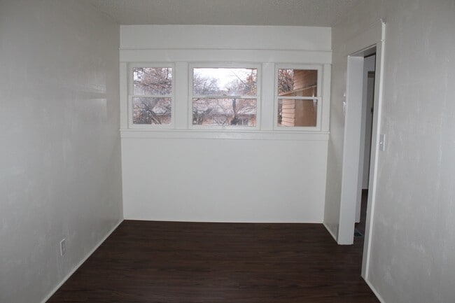 Photo - 1835 Melrose St