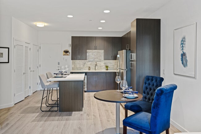 The Quincy apartments — community photo