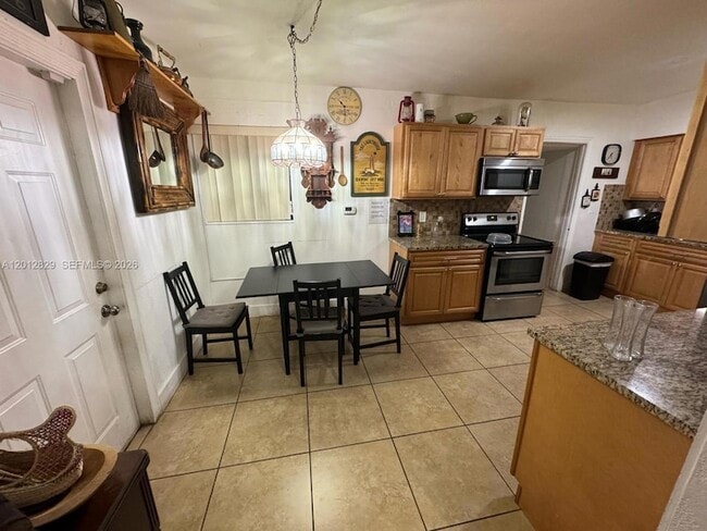 Photo - 965 NE 146th St