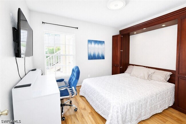 Building Photo - 3225 Cypress Glen Way Unit 105