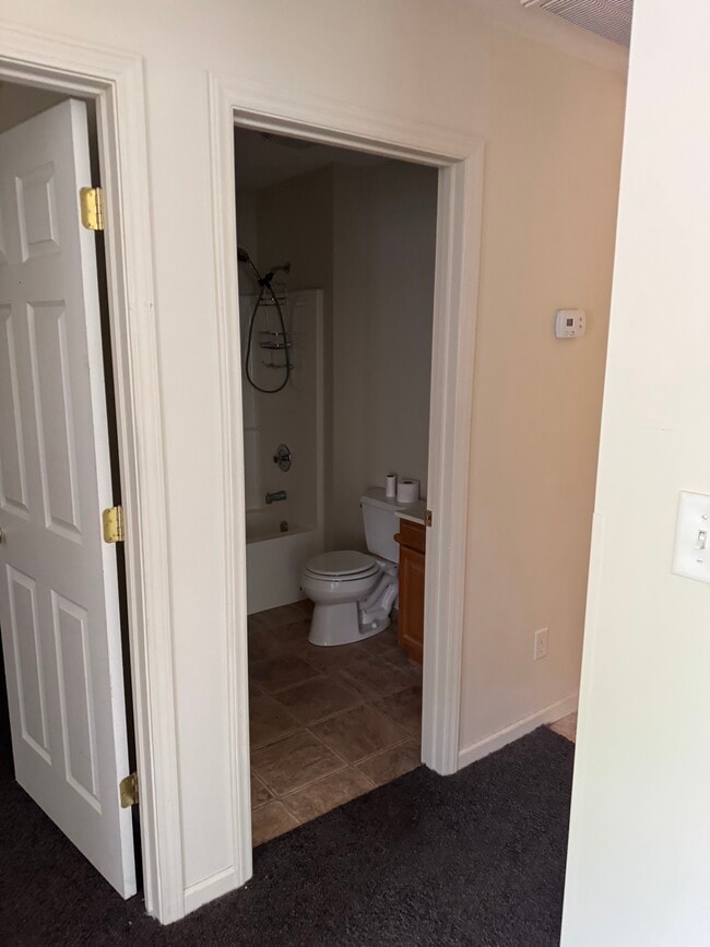 Building Photo - 89 Candler Heights Rd Unit 4