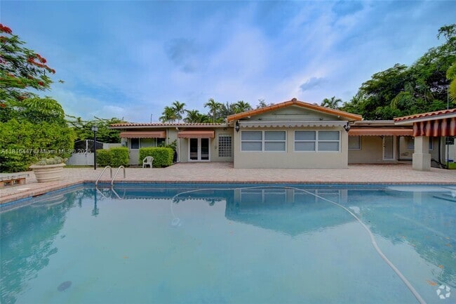Building Photo - 5780 SW 53rd Terrace Rental