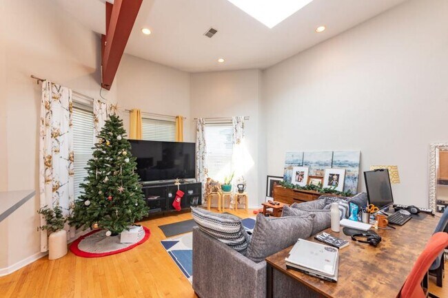 Photo - 1 bedroom in Chicago IL 60613 Unit 3W