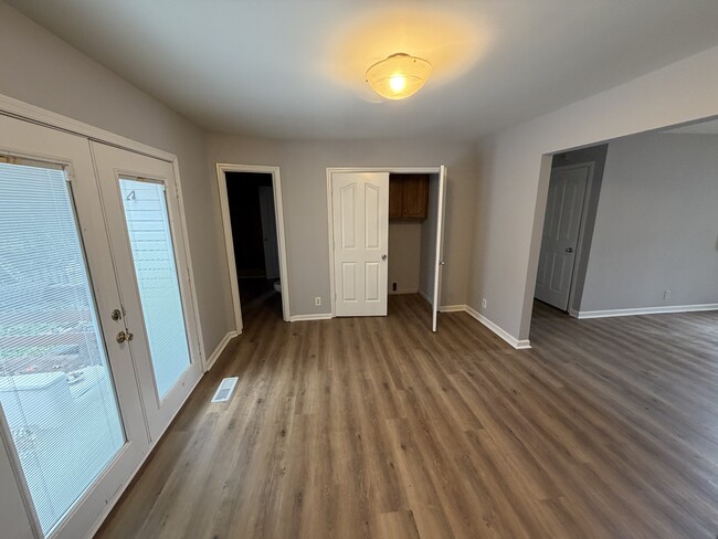 Photo - 1102 Falling Tree Ct