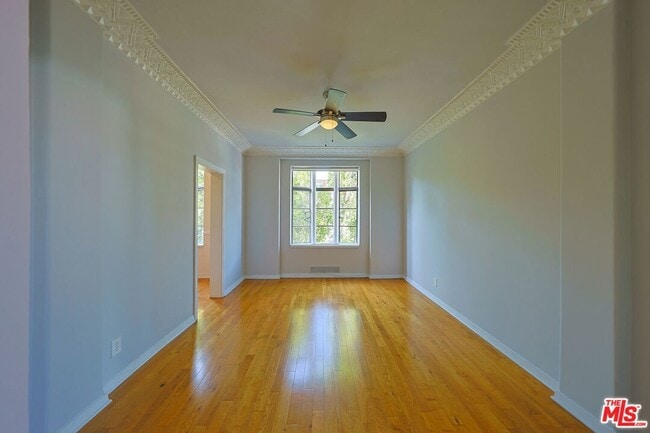 Photo - 1314 Hayworth Ave Unit 303