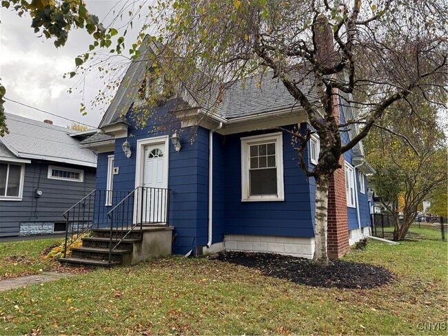 Building Photo - 1200 N Glencove Rd