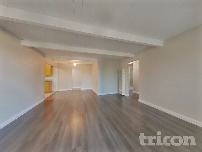 Photo - 500 Shaddick Dr