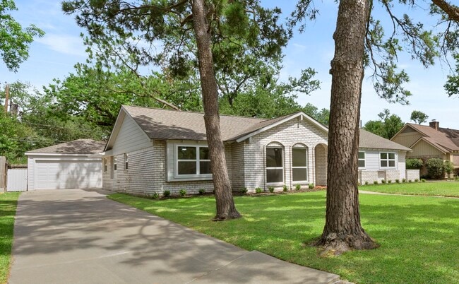 Photo - 2610 Moss Hill Dr