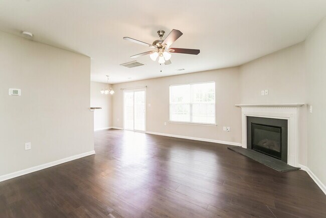 Photo - 2836 Meadow Creek Dr