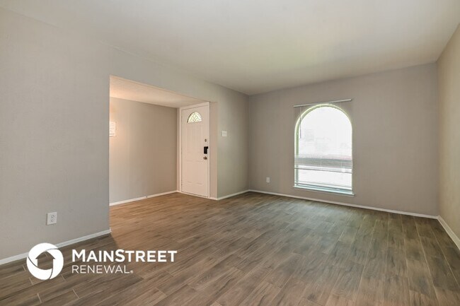 Photo - 450 Thistle Dr