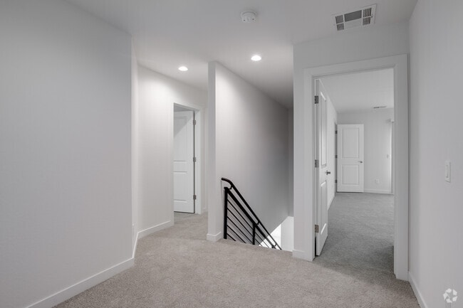 3BR, 2.5BA - 1,776SF
