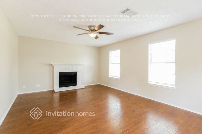 Photo - 2101 Logan Dr