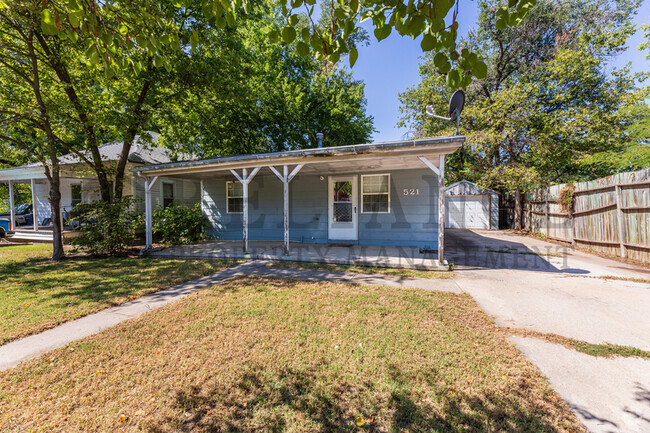 Building Photo - 521 Leonine S St Rental