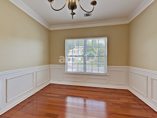 Photo - 1380 Grey Rock Way