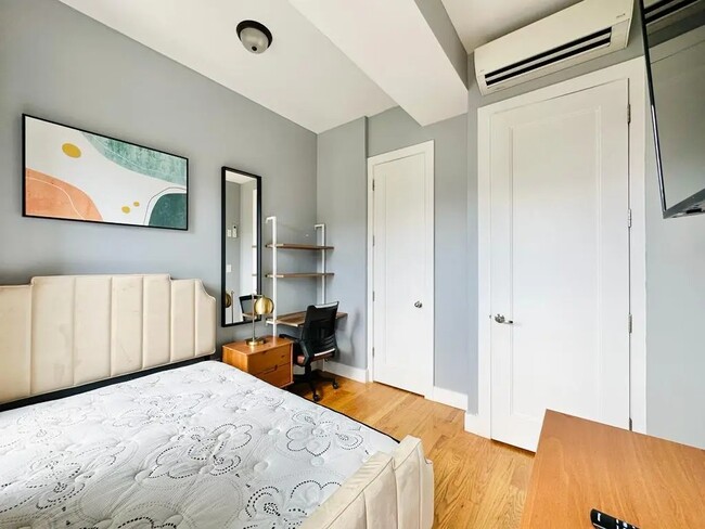 Photo - Furnished room/NOT APARTMENT Unit 4A