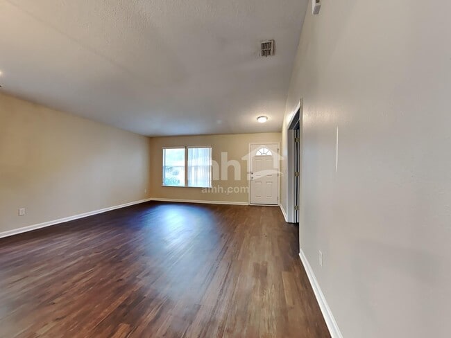 11374 Brian Lakes Dr