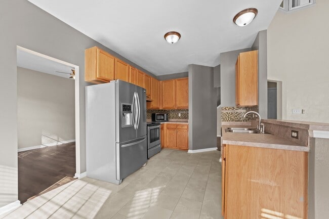 Photo - 115 Jones St