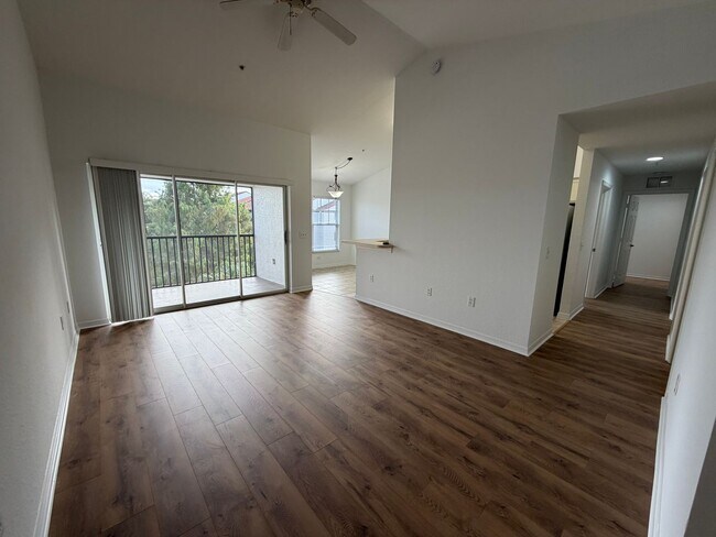 Building Photo - ANNUAL RENTAL - FAIRWAY PRESERVE- 2 BED / 2 BATH WITH LAKE VIEW