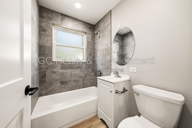 Photo - 2804 School Dr