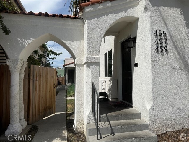 Building Photo - 455 W Cowles St Rental