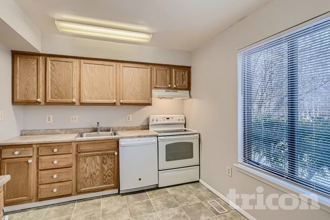 26 Romanoff Ct