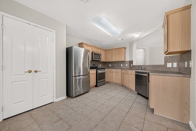 Building Photo - 11814 Copperas Creek Dr