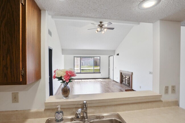 Living Room - 2414 Heritage Dr