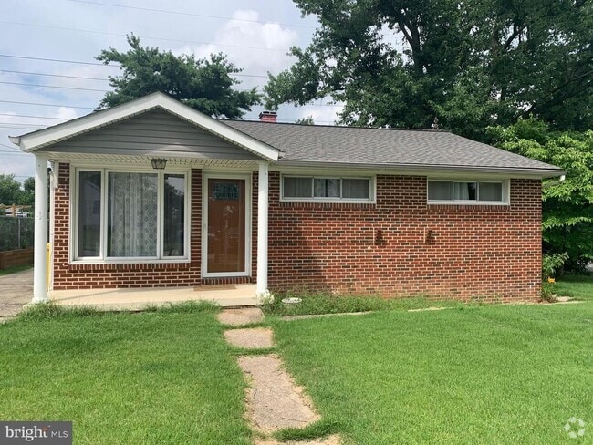 Building Photo - 300 Ryan Rd Rental