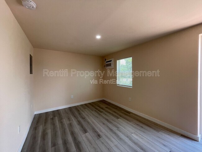 Photo - 101 3rd St Unit 2