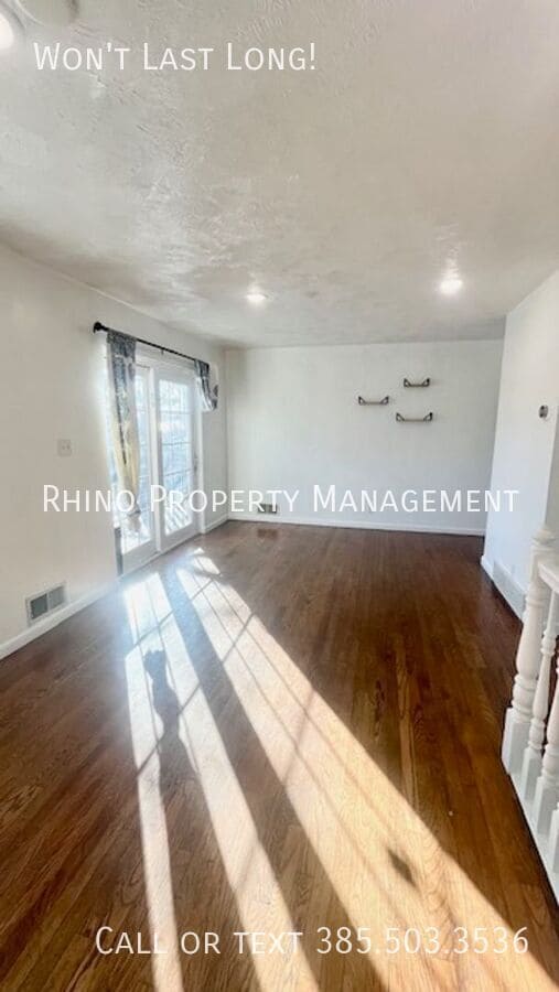 Photo - 6045 S Jamaica St