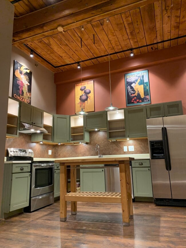 Cocina - 156 Front St Unidad 108