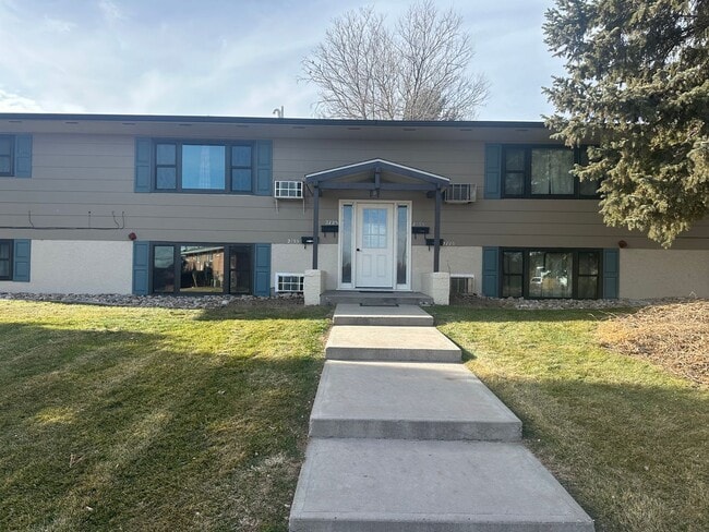Building Photo - 2725 Pacific Blvd Unit 2735