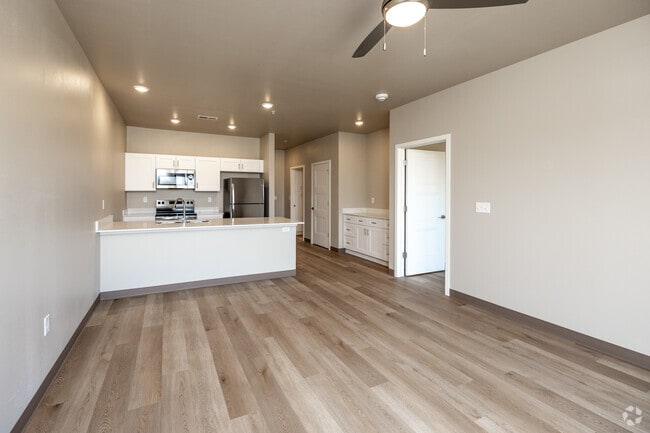 1BR, 1BA - 847SF - C3 - Living Room - The Baltic