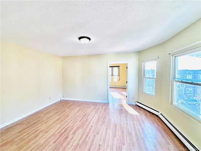 Photo - 398 Park St Unit 3