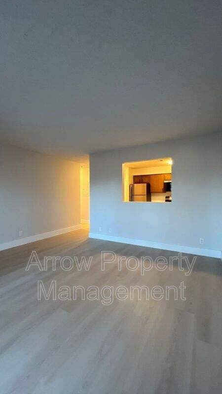 Photo - 515 W Saunders Ave Unit 14