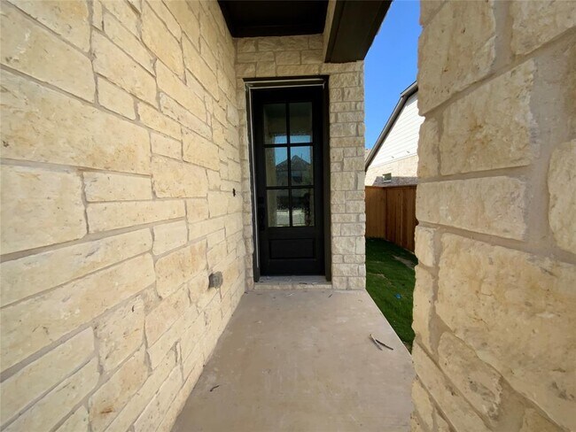 Photo - 358 Darley Oak Dr