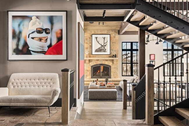 Photo - 379 Divide Dr